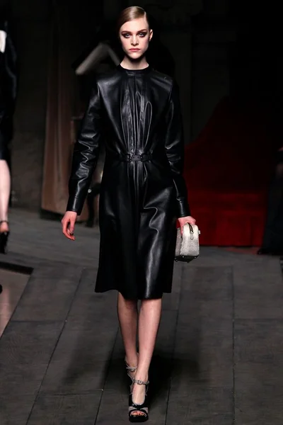 Look 27